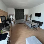 Zelia Apartmanhaz *