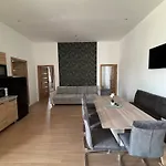 Zelia Apartmanhaz *
