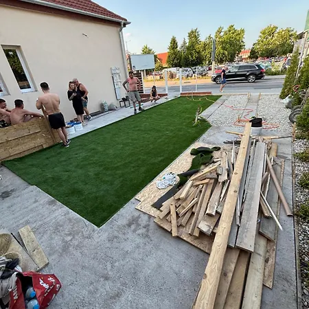 Zelia Apartmanhaz *