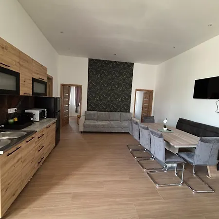 Zelia Apartmanhaz Siófok