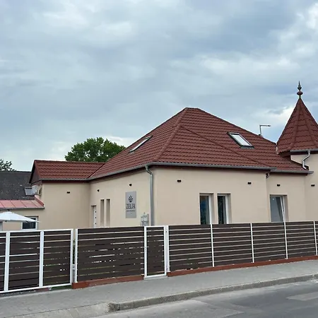 Apartment Zelia Apartmanhaz Siófok