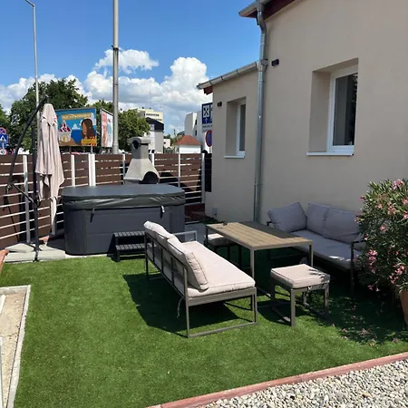 Zelia Apartmanhaz Siófok