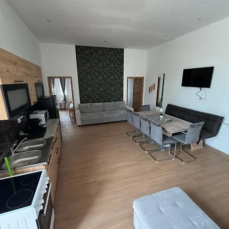 Zelia Apartmanhaz *