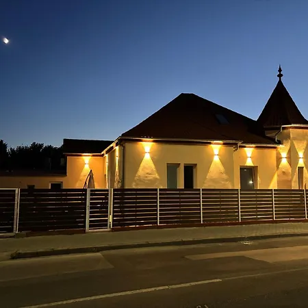 Zelia Apartmanhaz Apartment Siófok