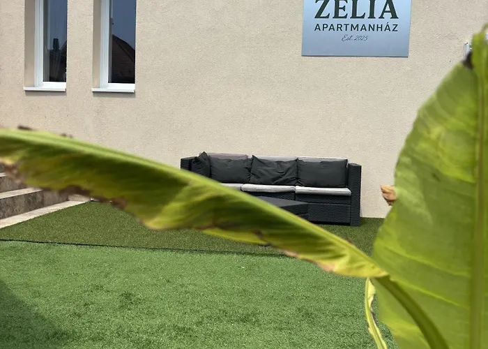 Zelia Apartmanhaz *