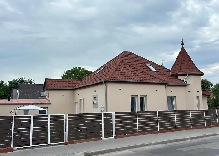 דירה Zelia Apartmanhaz שיופוק